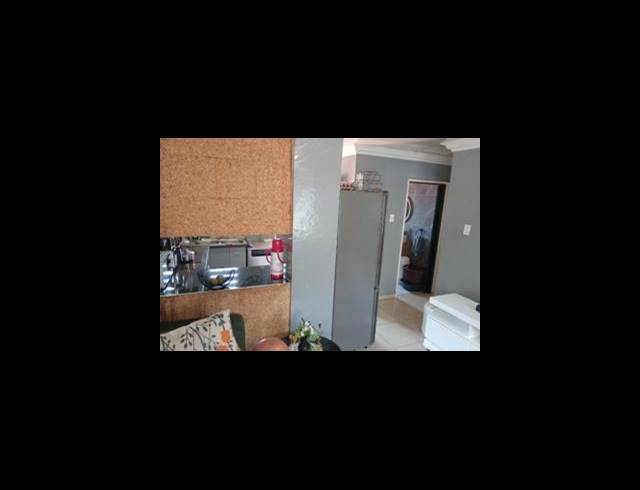 2 BEDROOM TOWNHOUSE FOR SALE IN ALBEMARLE